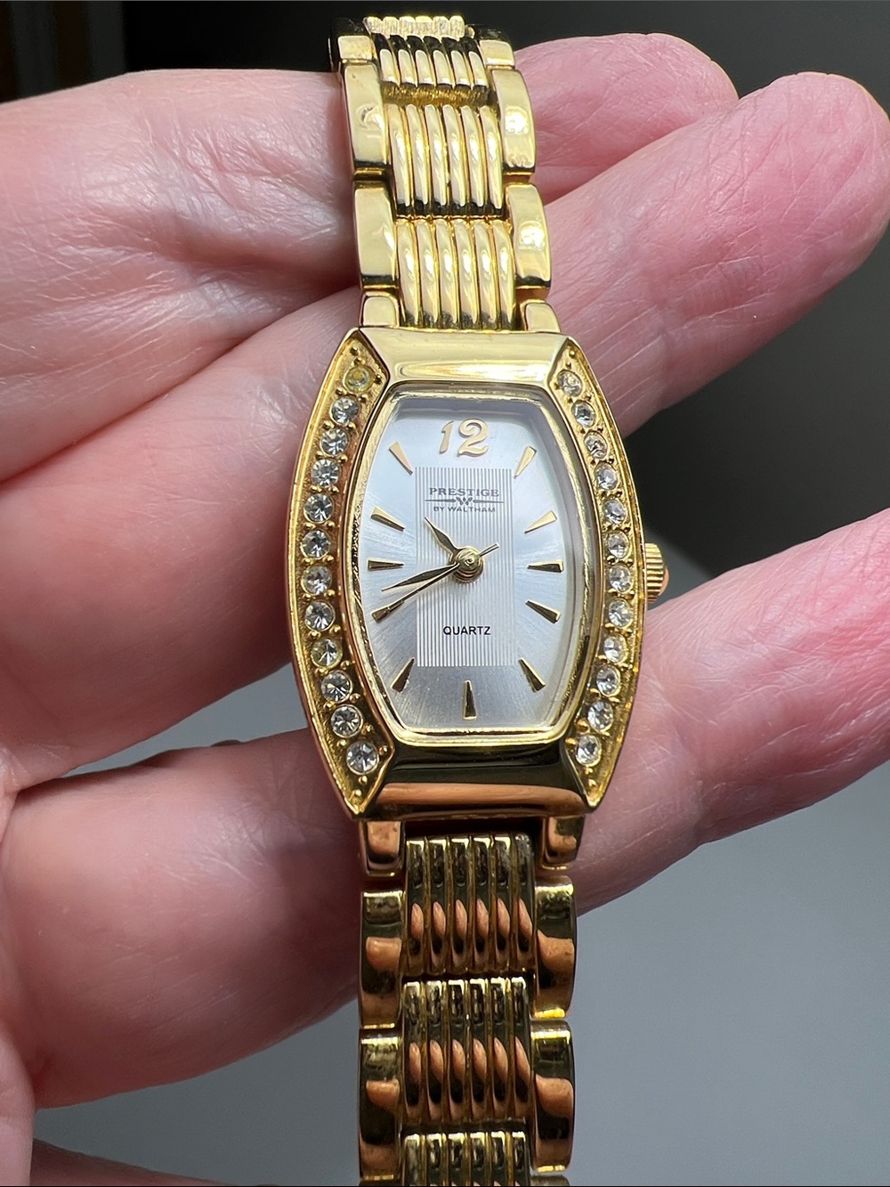 Stunning Gold Tone Crystal-Accent Women's Quartz Watch - Working Watch